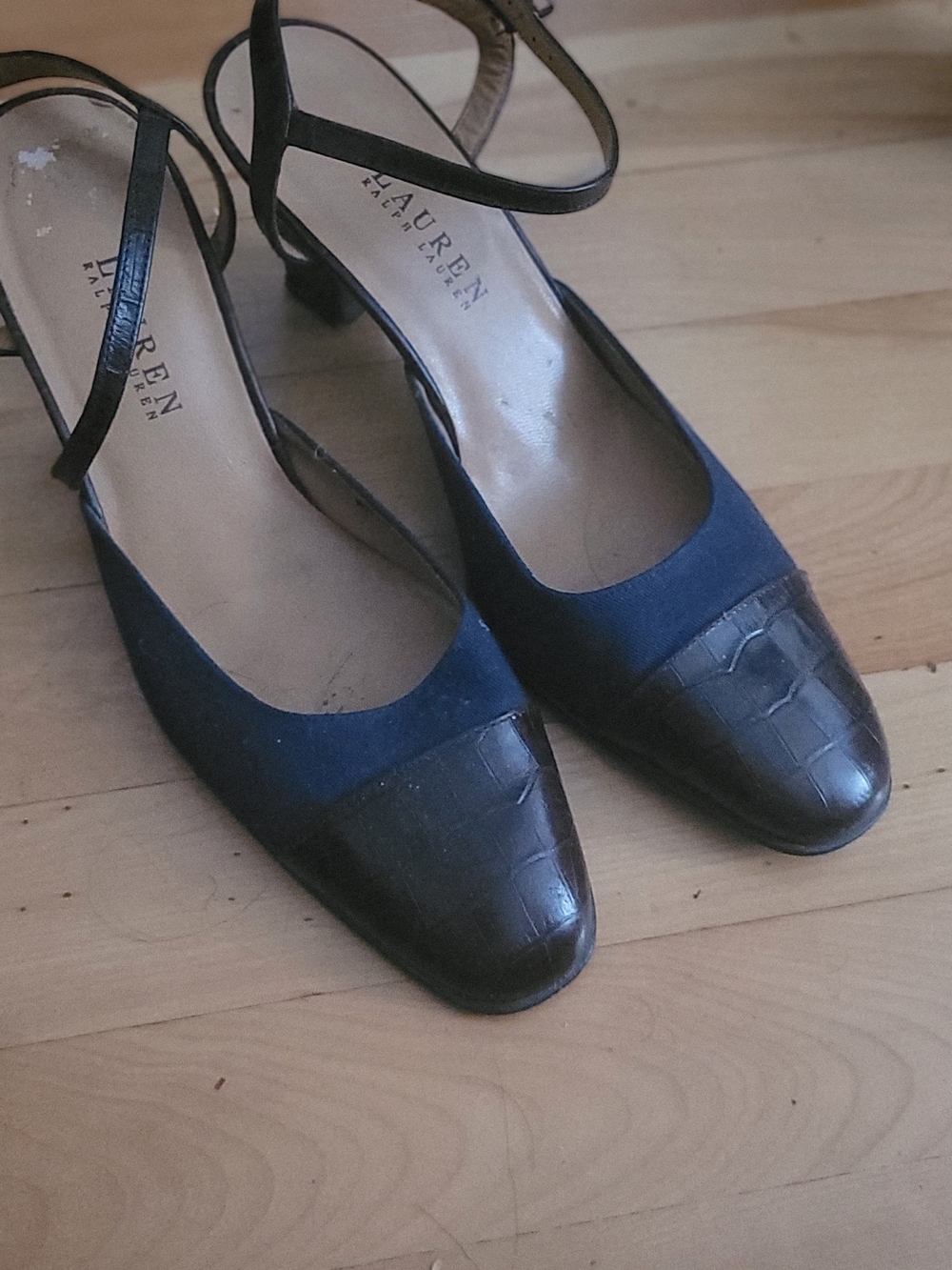 Lauren Ralph Lauren Navy and Black Croc-Textured Mary Jane Pumps
